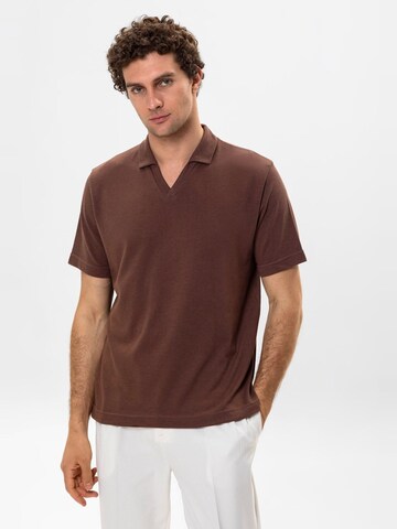 Antioch Shirt in Brown: front