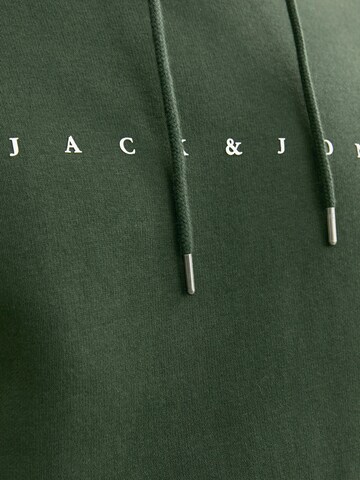 Sweat-shirt 'JJESTAR' JACK & JONES en vert