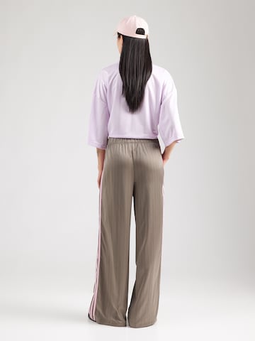 ADIDAS ORIGINALS Wide leg Παντελόνι σε πράσινο