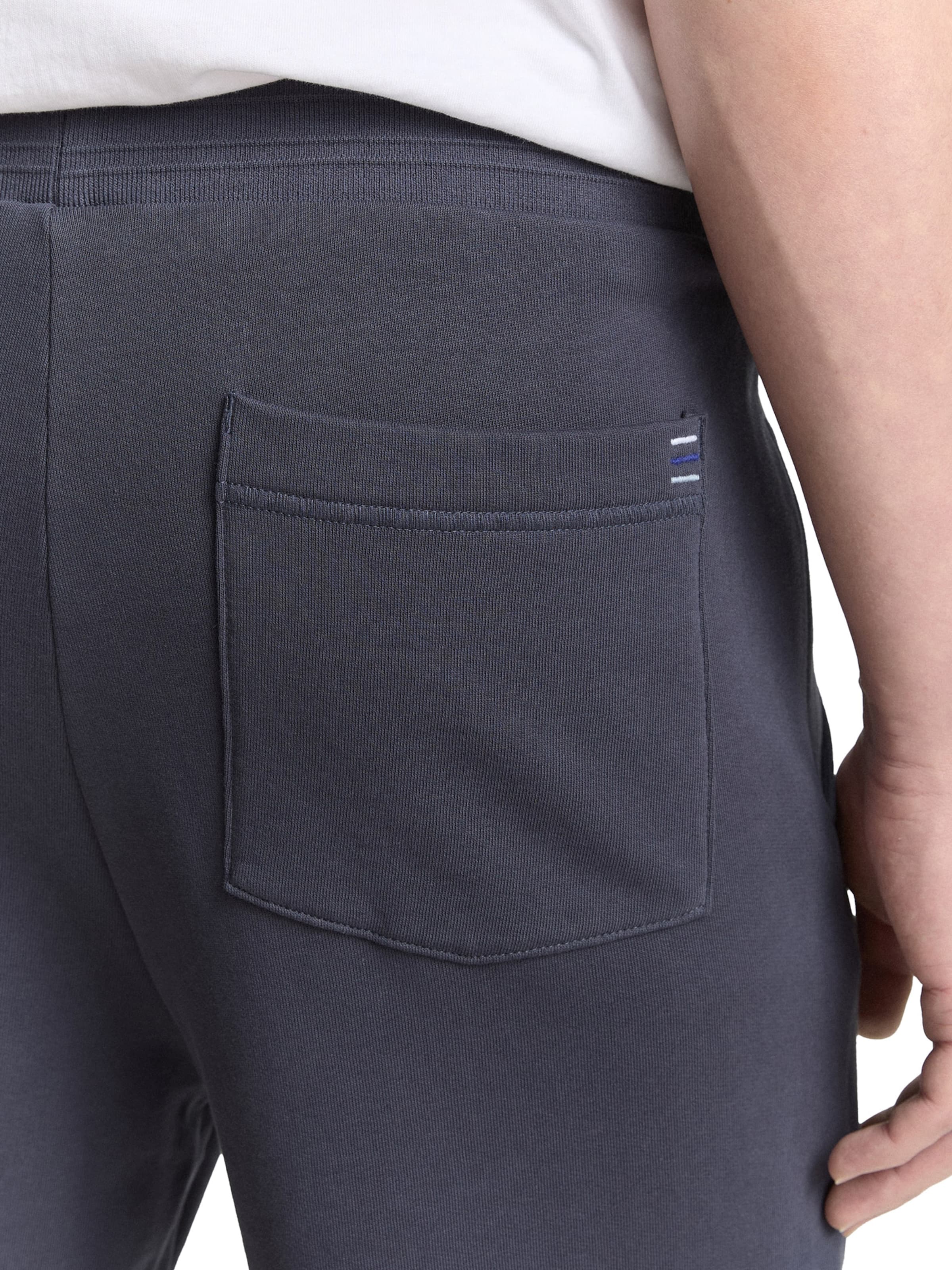 TOM TAILOR Regularen Hlače | siva barva