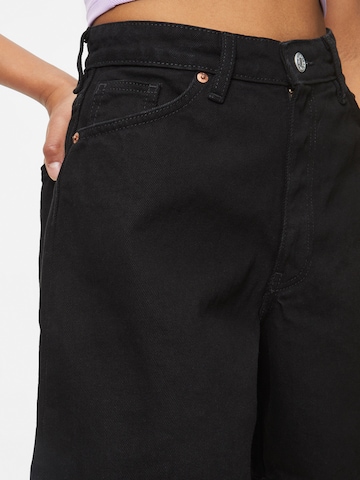 Wide leg Jeans di Monki in nero