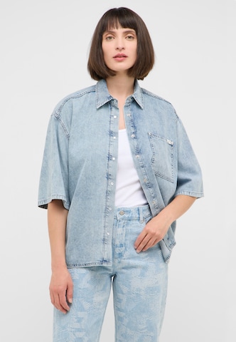 MUSTANG Μπλούζα 'ELLA' σε γκρι