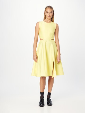 Closet London Cocktail Dress in Yellow: front