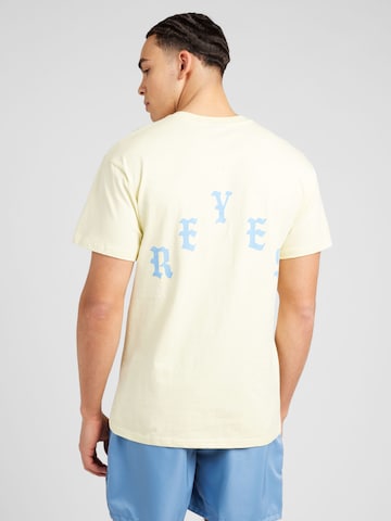 T-Shirt 'CAUSING PANIC THE MECHA' Grimey en beige : devant