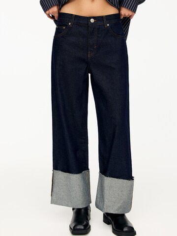 Pull&Bear Wide leg Jeans i blå: framsida