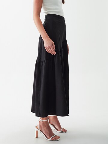 Willa Skirt 'MADDY' in Black: back