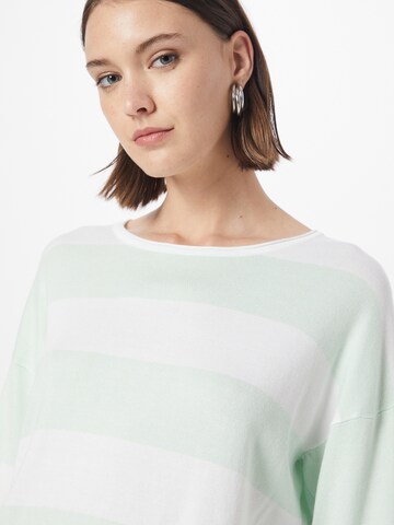 Pull-over BLUE SEVEN en vert