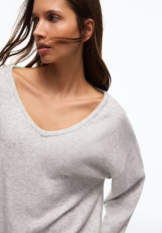 Pullover di Bershka in grigio
