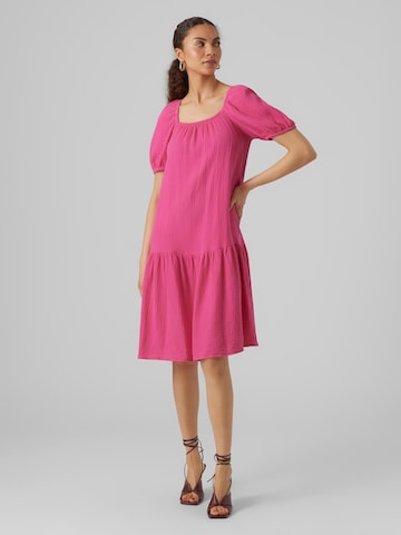 Robe d’été 'Natalie Nia' VERO MODA en rose