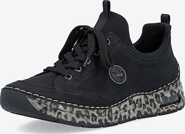 Baskets basses Rieker en noir : devant