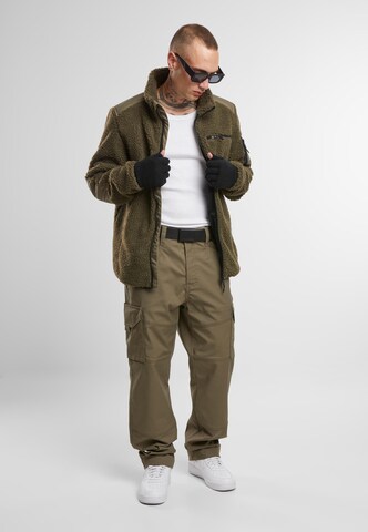 Brandit Regular Cargo trousers in Green
