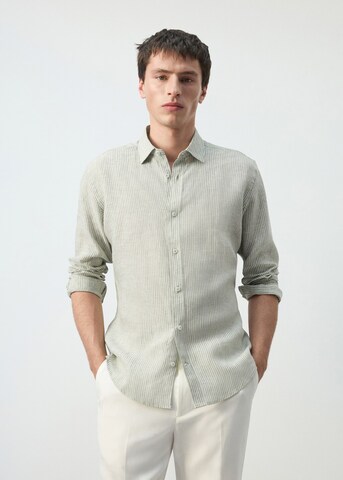 MANGO MAN Regular fit Button Up Shirt 'Parrotr' in Green: front