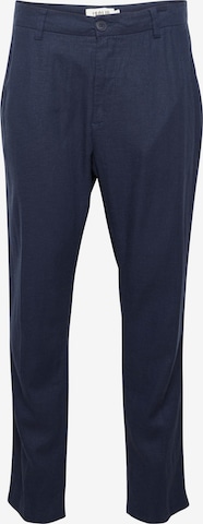 !Solid Regular Chino Pants in Blue: front