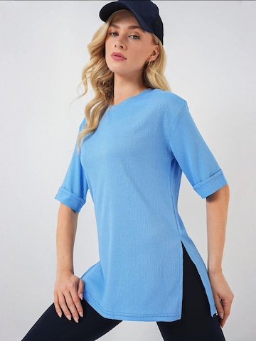 Bigdart - Camisa em azul: frente