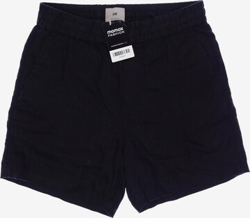 H&M Shorts in 28 in Black: front