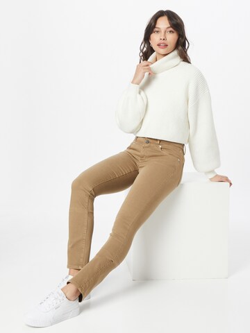 s.Oliver Slimfit Jeans 'Betsy' i brun