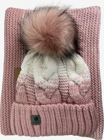 Kumixi Beanie 'Set' in Pink: front