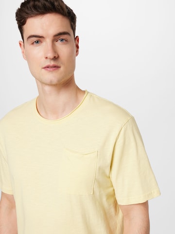 Only & Sons - Camiseta en amarillo