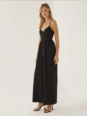 Tuta jumpsuit di Hiccup in nero