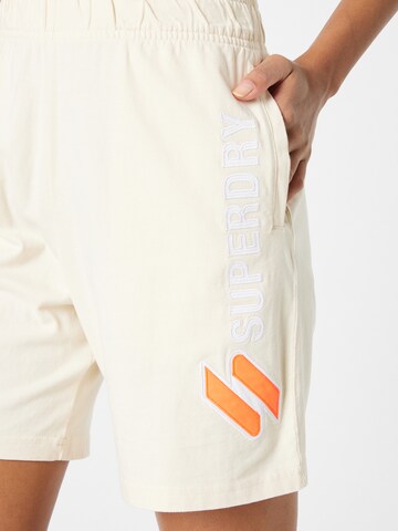 Superdry Loosefit Shorts 'Code' in Weiß