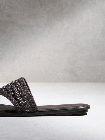 Next Zehentrenner in Braun