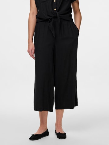 Wide leg Pantaloni 'PCPia' di PIECES in nero: frontale