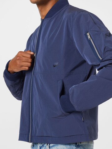 Nike Sportswear Between-season jacket in Blue