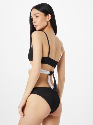 Nasty Gal Bustier Bikini värissä musta