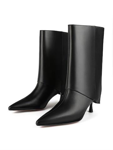 L37 HANDMADE SHOES Booties 'SENSE OF PRIDE' in Black: front