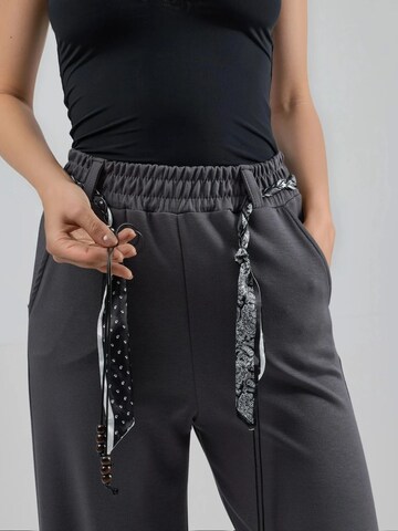 regular Pantaloni di Hiccup in grigio