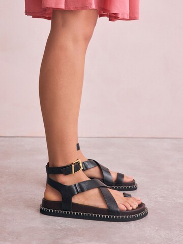 Next Sandale in Braun