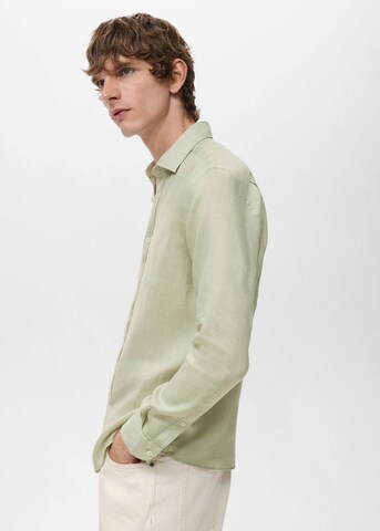 MANGO MAN Regular fit Button Up Shirt 'Parrot' in Green