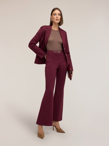 MOTIVI - Acampanado Pantalón en rojo