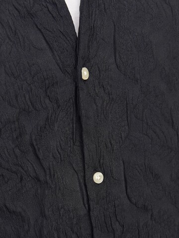 JACK & JONES Comfort fit Button Up Shirt 'Jeff' in Black