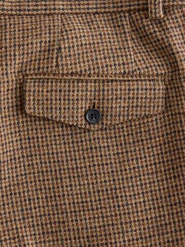 Regular Pantalon à plis Next en marron
