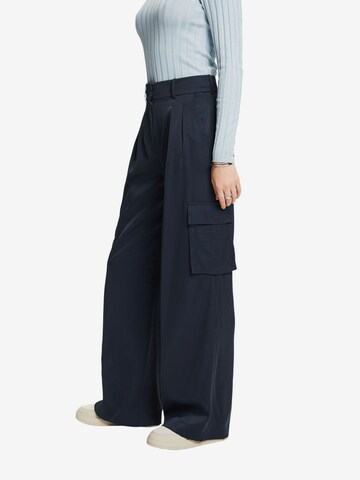 ESPRIT Loose fit Cargo Pants in Blue: front