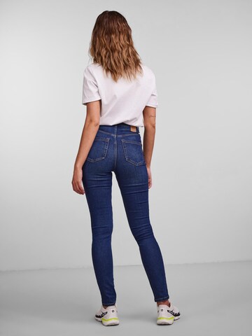 Skinny Jeans di PIECES in blu