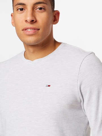 Tommy Jeans Shirt in Grey