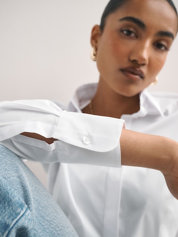 Next - Blusa 'Essential' en blanco