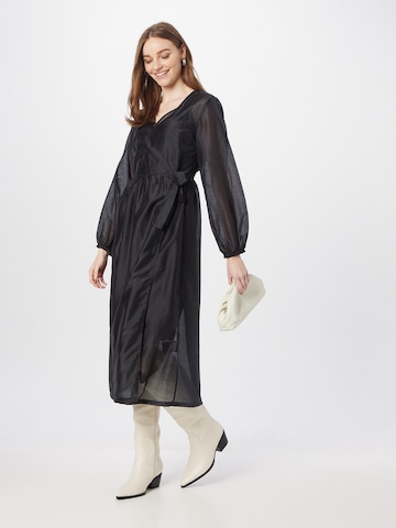 Robe 'Amora' modström en noir