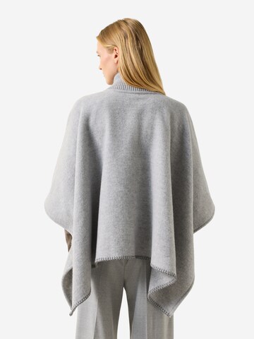 BOGNER Cape 'Nellie' in Grau