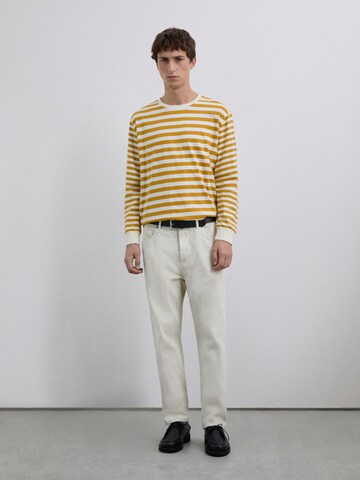 T-Shirt Scalpers en jaune : devant