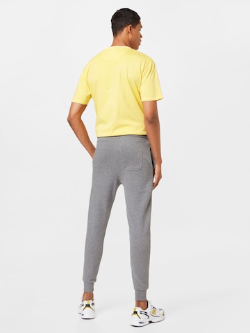 Lyle & Scott - Tapered Pantalón en gris