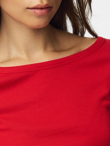 PIECES Top in Red