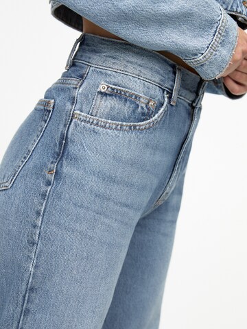 Pull&Bear Lużny krój Jeansy w kolorze niebieski