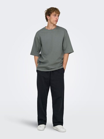 T-Shirt 'ONSRobby' Only & Sons en gris