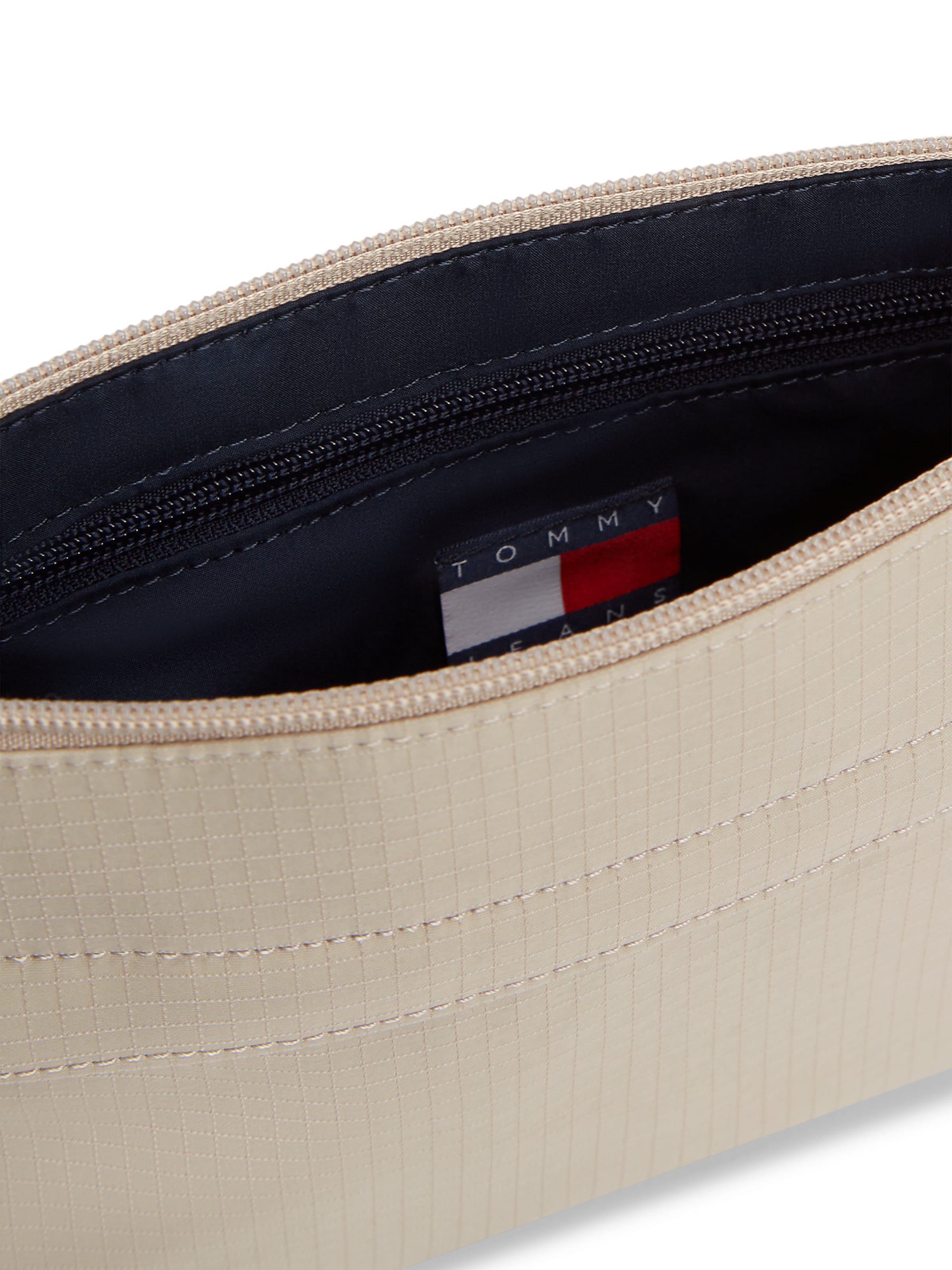 Tommy Jeans Umhängetasche 'Essential' in Beige