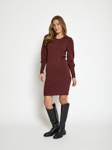 Robes en maille 'Anissa' Peppercorn en marron