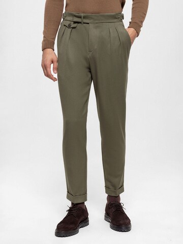 Coupe slim Pantalon Antioch en vert : devant