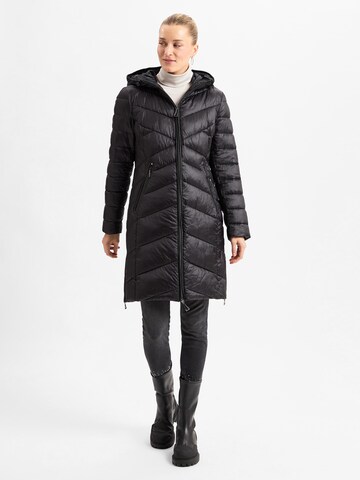 GIL BRET Winter coat in Black: front